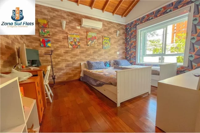 Imagem Casa Alto Padrão à Venda Na Vila Mariana Com 3 Suítes, 3 Vagas, Piscina Aquecida e Espaço Gourmet