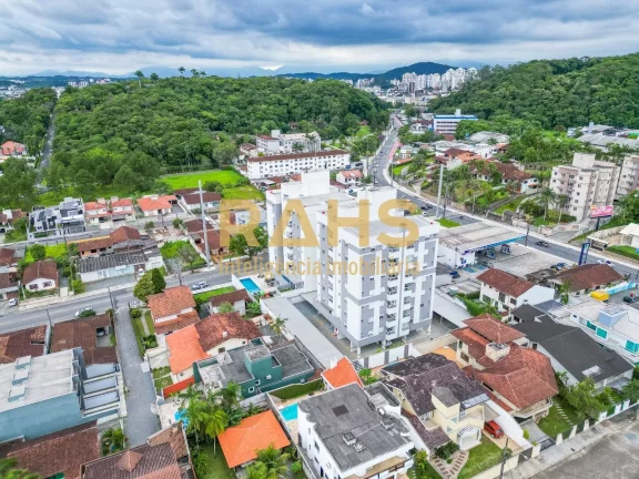 Imagem Apartamento à venda - Apenas 5 min do Centro de Joinville Conta com 3 dormitórios sendo 1 suíte e...