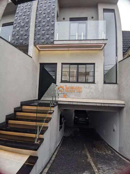 Imagem Sobrado com 3 dormitórios à venda, 300 m² por R$ 1.917.000,00 - Jardim Santa Clara - Guarulhos/SP