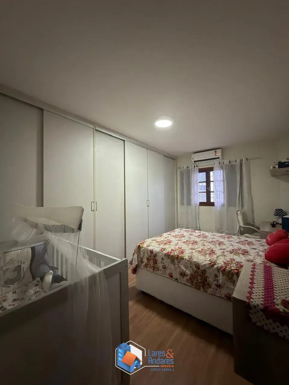Imagem Sobrado para venda em Vila Nivi com 3 quartos, sendo 1 suíte, 100m²