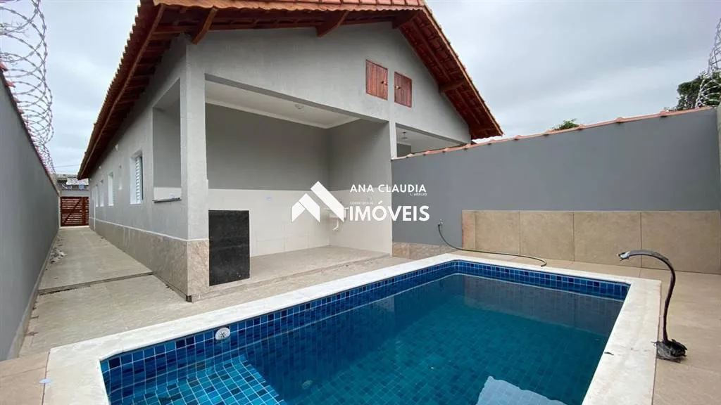 Imagem Casa nova com piscina na praia de Itanhaém, 400 metros da Av. marginal lado serra.