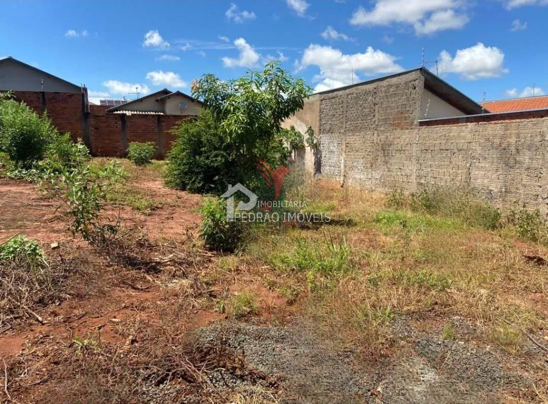Imagem Lote/Terreno de 208m² no bairro Jardim Maria Luiza Iv, em Lençóis Paulista