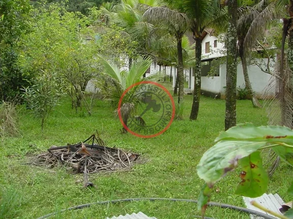 Imagem Terreno com casa no centro de camburi 500 metros da Praia