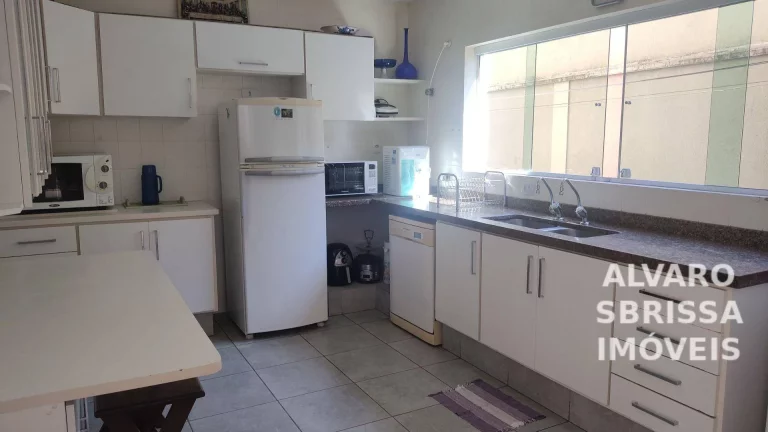 Imagem Casa térrea no Bairro Brasil em Itu, com 4 dormitórios. local nobre, at:315m2 ac:250m2