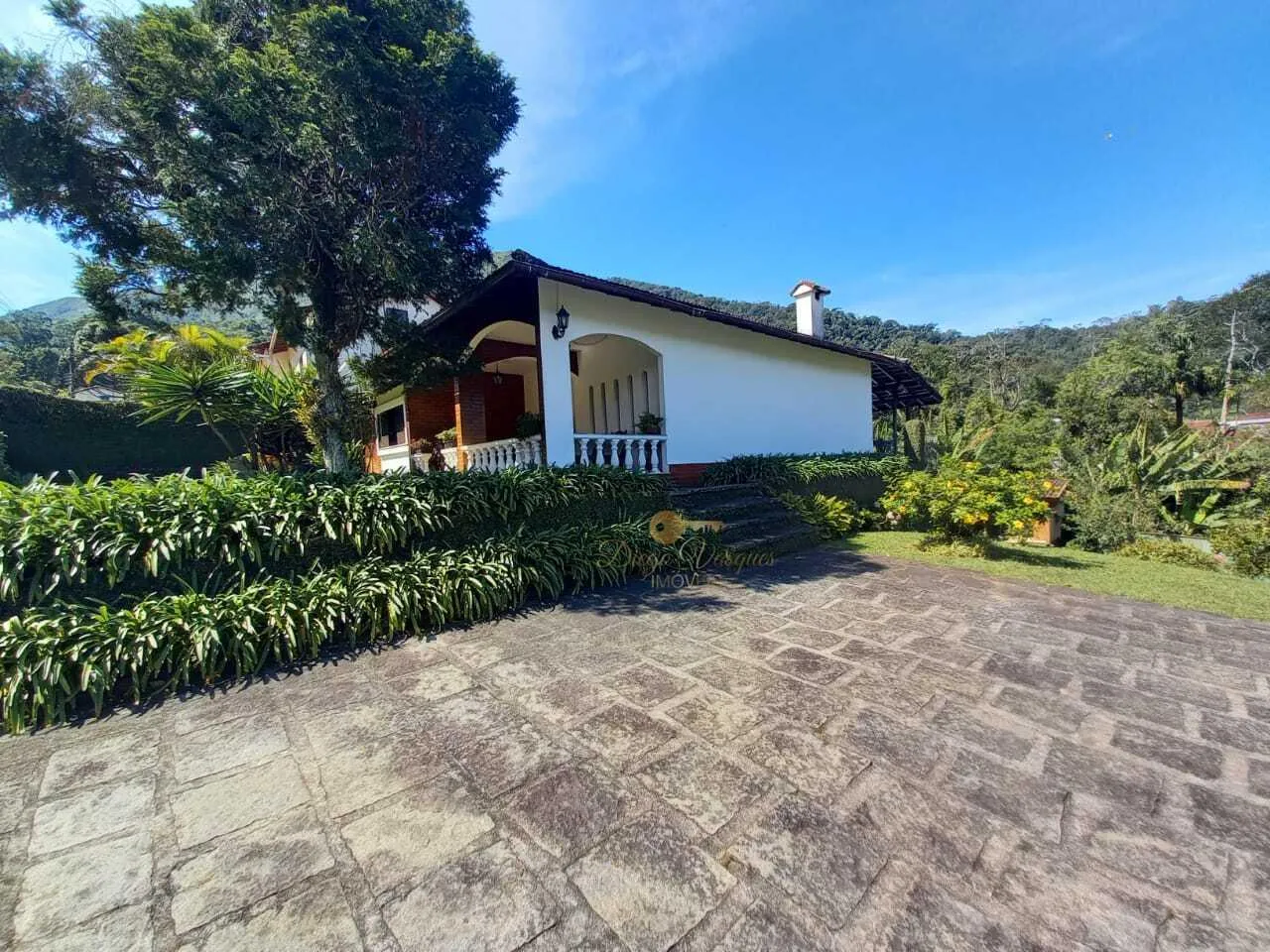 Imagem Casa para Venda em Teresópolis / RJ no bairro Santa Cecília