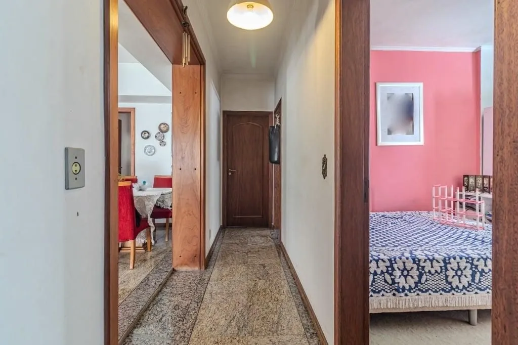 Imagem Vendo apartamento no bairro Floresta, em frente ao colégio Marista São Pedro. com 143,00m2 de área privativa