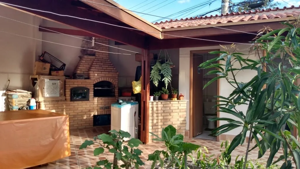 Imagem Casa à venda 4 Quartos, 1 Suite, 3 Vagas, 300M², Vila São José, Taubaté - SP