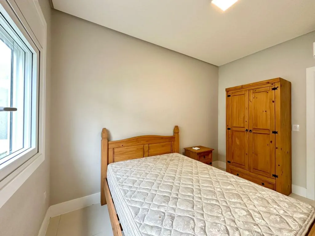 Imagem Casa em Condominio 4 Dormitórios - Bairro Arco Iris
