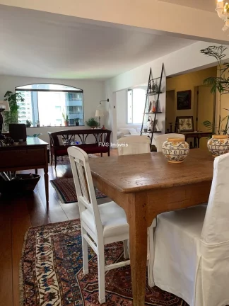 Imagem Imperdível oportunidade de adquirir apartamento de luxo no Itaim Bibi, São Paulo-SP: 3 quartos, 2 suítes, 4 banheiros, 2 vagas de garagem, 160m²!