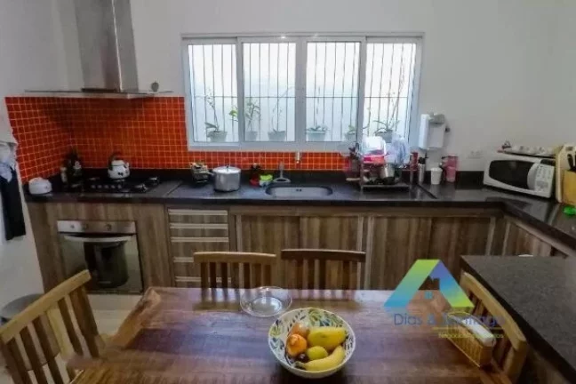 Imagem Casa à venda com 160m², 4 quartos e 2 vagas