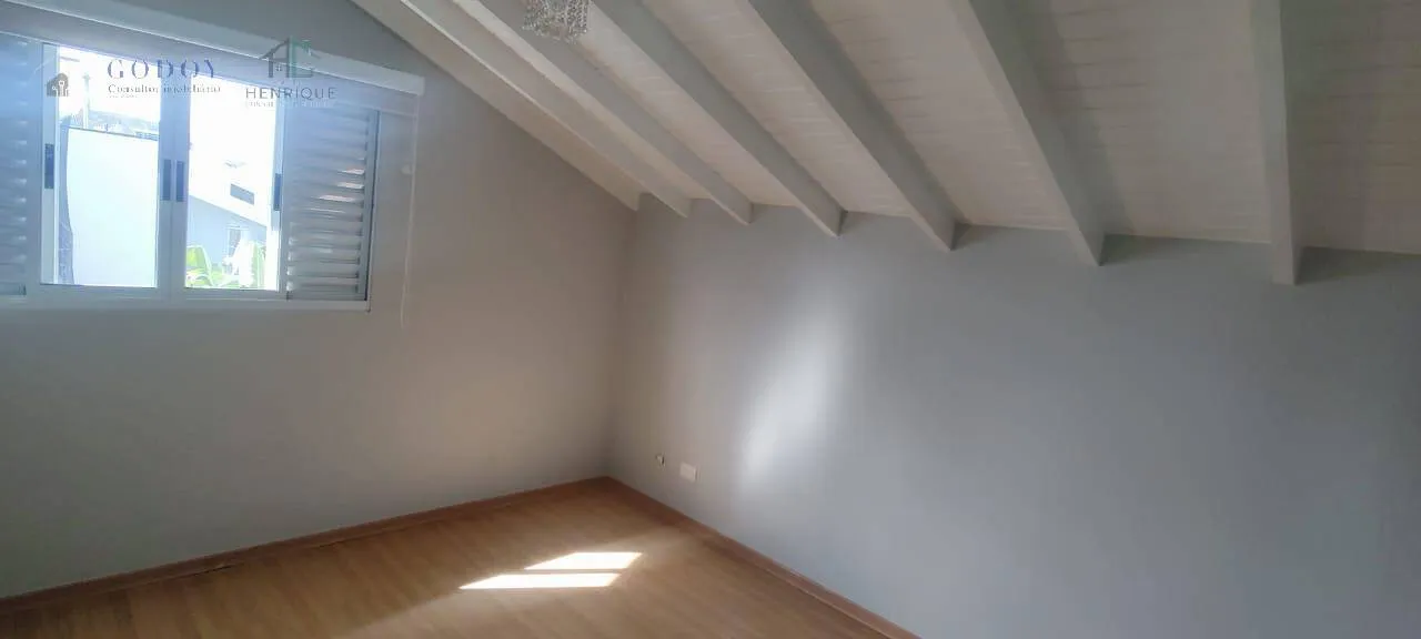 Imagem Conforto e lazer completos: casa com espaço gourmet, jacuzzi e 4 vagas
