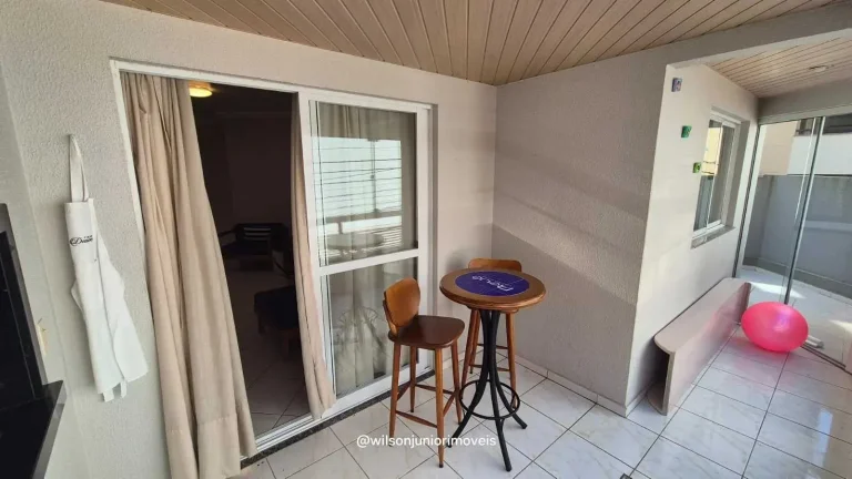 Imagem Apartamento quadra mar com 3 dormitórios sendo 1 suíte e 1 vaga em Meia Praia - Itapema/SC