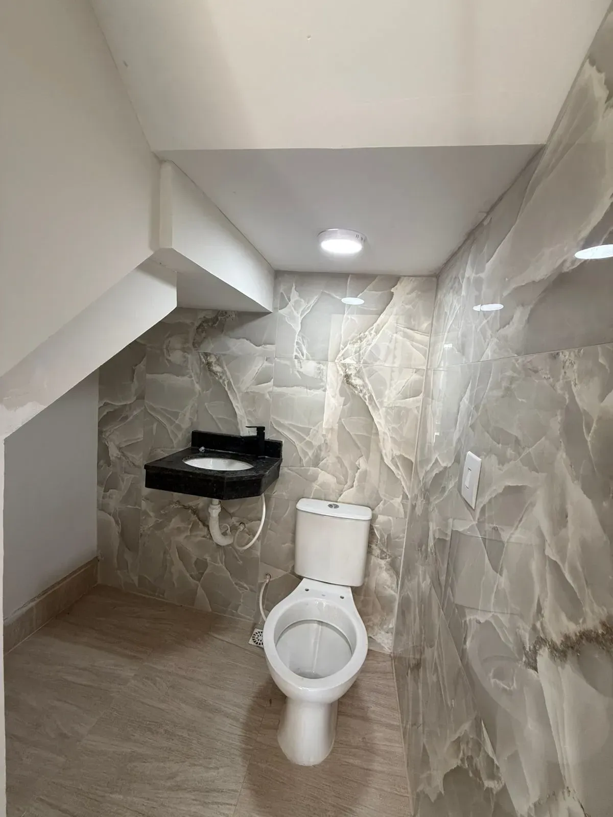 Imagem Sobrado com 3 Quartos à Venda, 119 m² em Vila Atlântica - Mongaguá