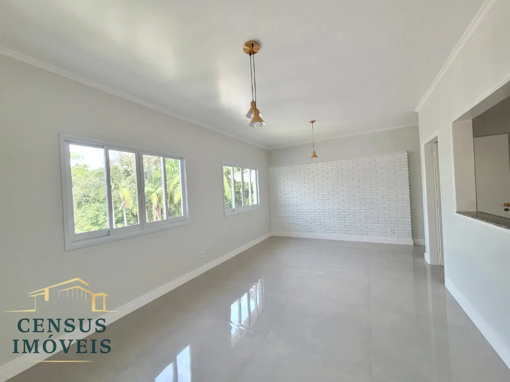 Foto do imóvel: Imperdível! Casa à venda em Vinhedo-SP, bairro Nova Vinhedo. 3 quartos, 1 suíte, 2 salas, 3 banheiros, 4 vagas, 259m². em NOVA VINHEDO