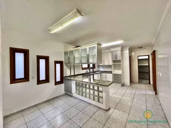 Imagem Casa com 5 dorms / 2 sts (1 térrea) piscina, gourmet e vista! Em Condomínio
