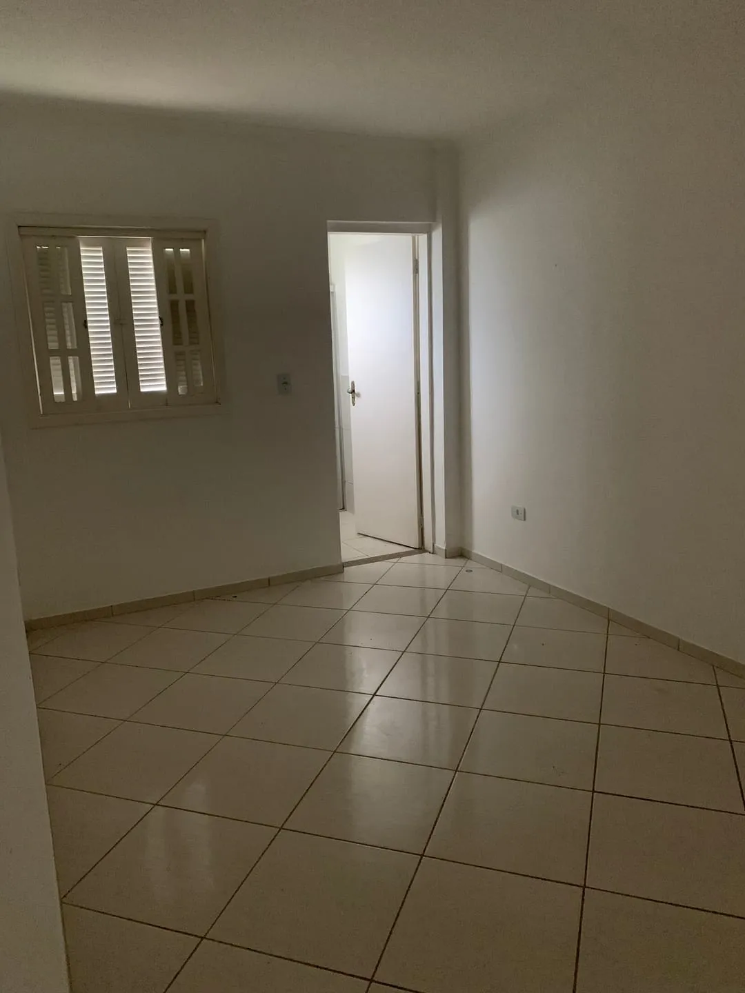 Imagem Casa à venda 2 Quartos, 2 Suites, 6 Vagas, 200M², Loteamento Residencial Andrade, Pindamonhangaba - SP