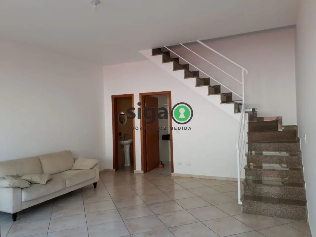 Imagem Sofisticação e Exclusividade em Casa Triplex no Bosque da Saúde