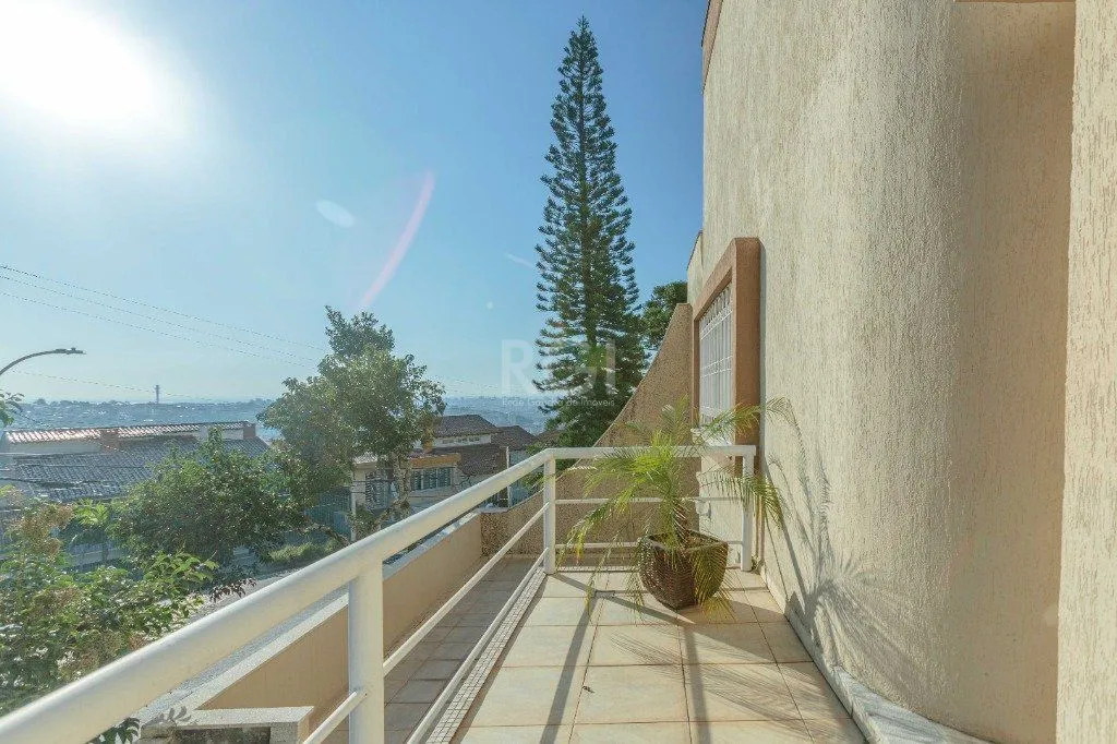 Imagem Casa a venda com 400m², bairro, Teresópolis