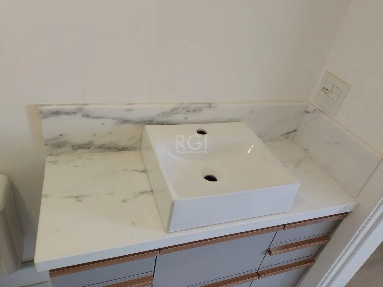 Imagem Apartamento para Venda - 59.93m², 2 dormitórios, sendo 1 suites, 1 vaga - São João