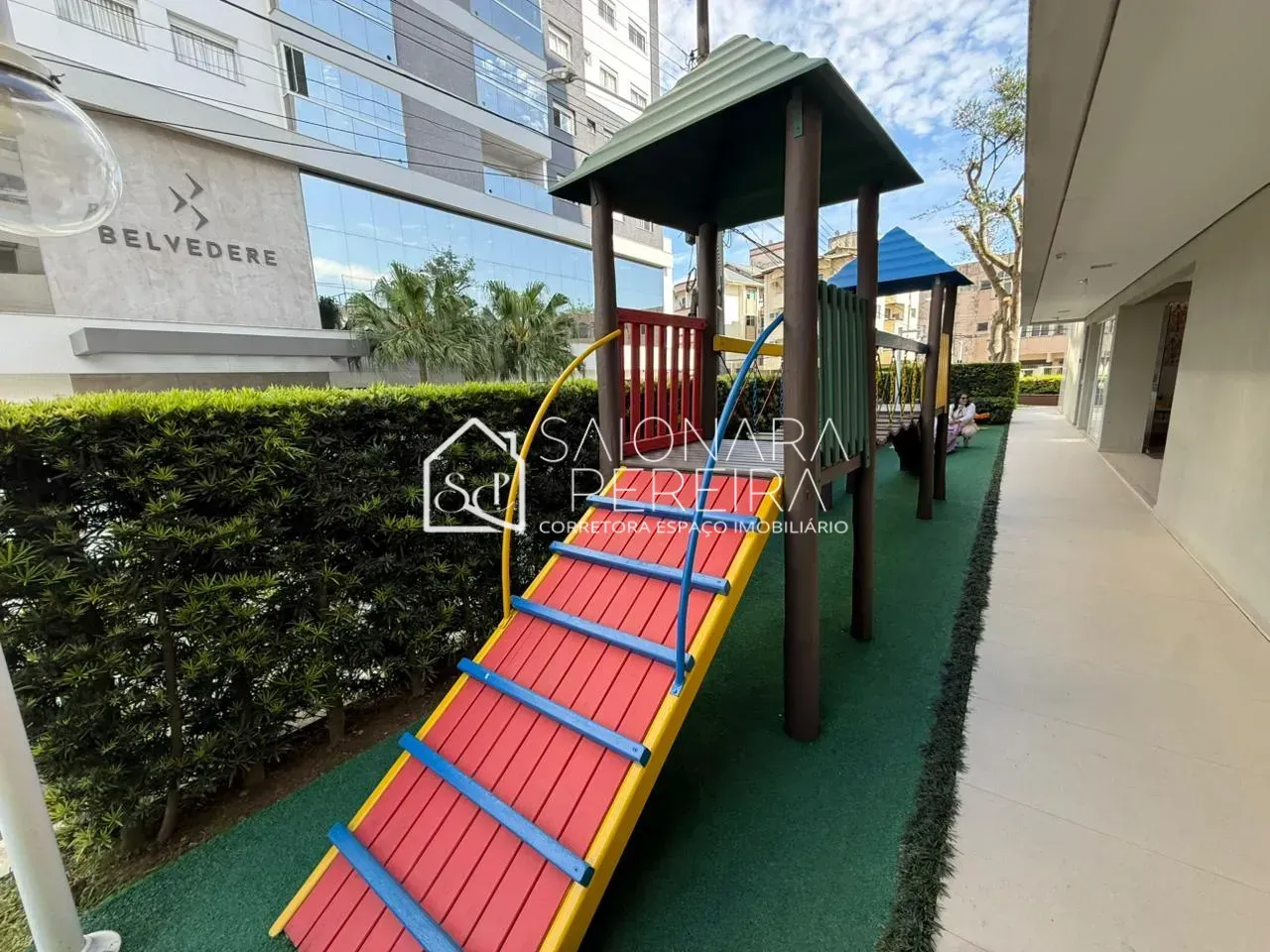 Imagem Apartamento com 3 dormitórios e 2 vagas em Nossa Senhora do Rosário, São José/SC