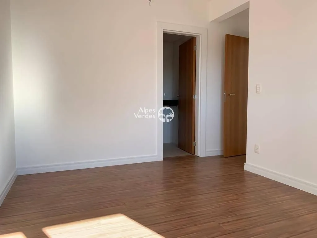 Imagem VENDE-SE APARTAMENTO EM GRAMADO PROXIMO A RUA COBERTA