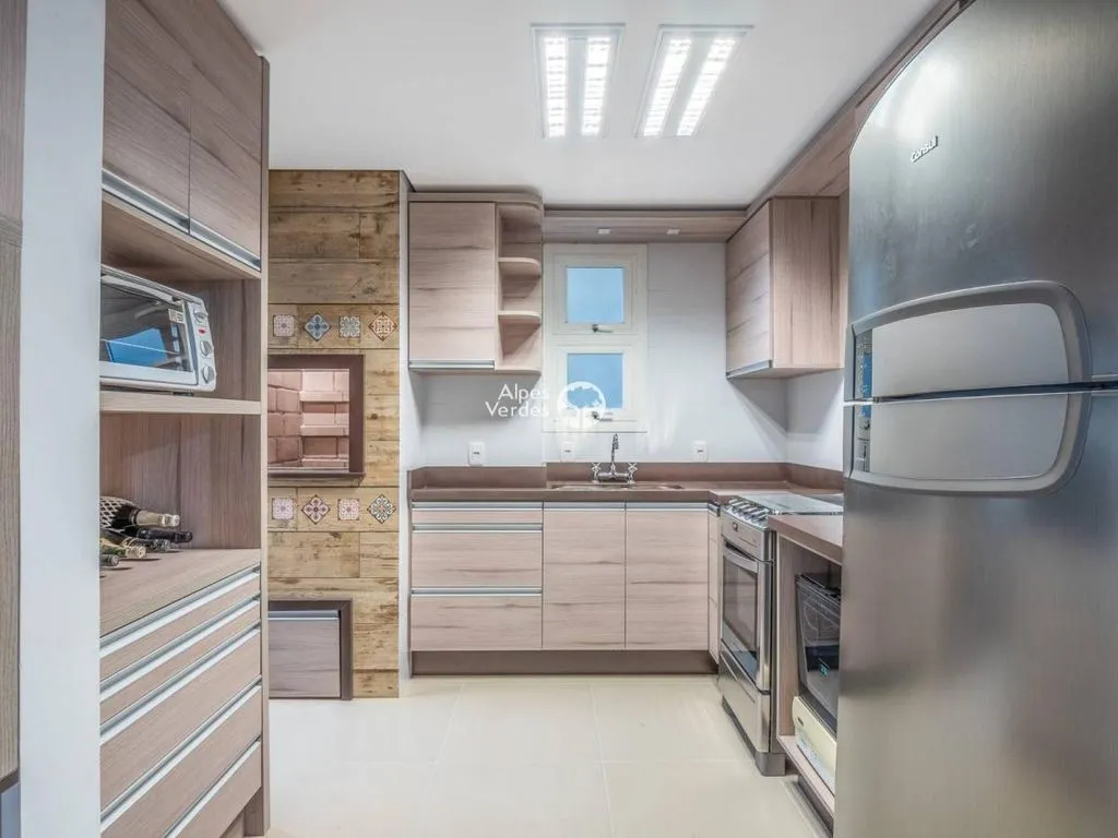 Imagem VENDE-SE APARTAMENTO COM 4 SUITES PROXIMO A RUA COBERTA DE GRAMADO