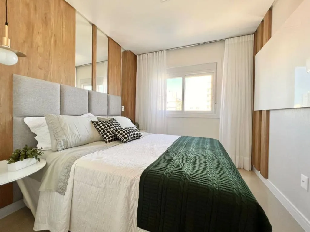 Imagem Apartamento 4 Dormitórios - Bairro Navegantes