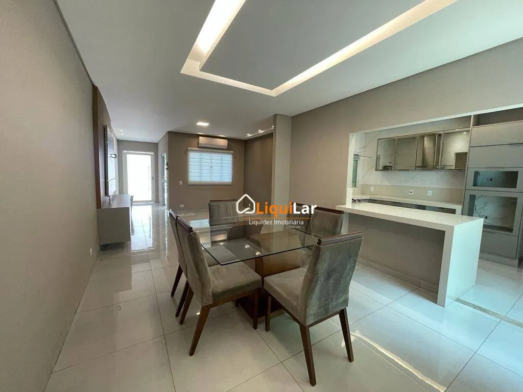 Imagem Casa Moderna no Silvia Regina com 2 Suítes, Espaço Gourmet e Acabamento Impecável