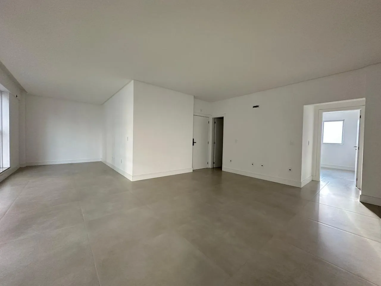 Imagem Apartamento à venda com 147m2 por R$ 1.650.000,00