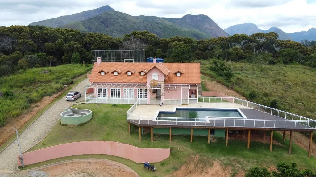 Imagem Terreno em Condomínio para Venda em Teresópolis / RJ no bairro Pessegueiros