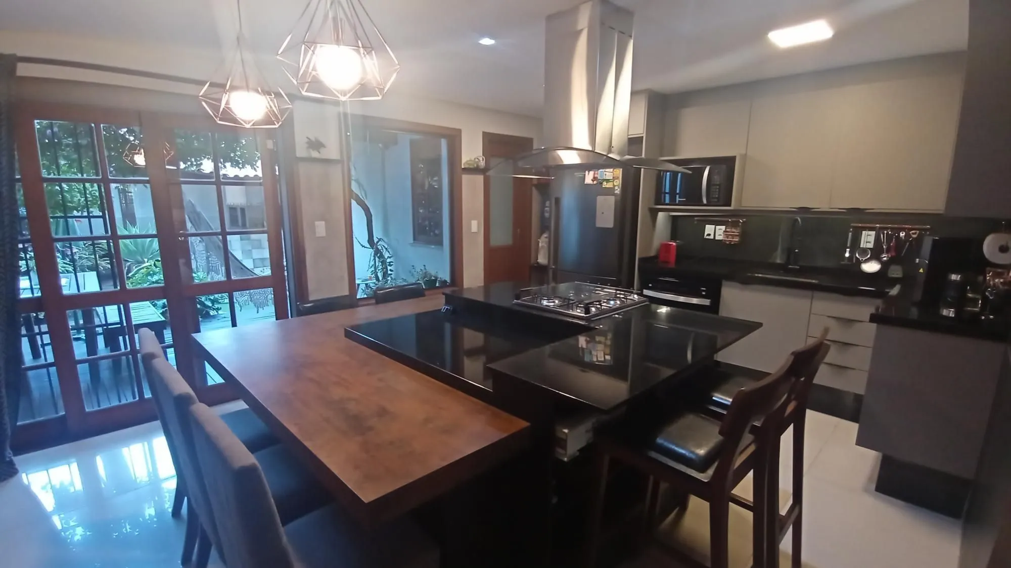 Imagem Casa de Condomínio com 3 Suítes, no bairro Tristeza