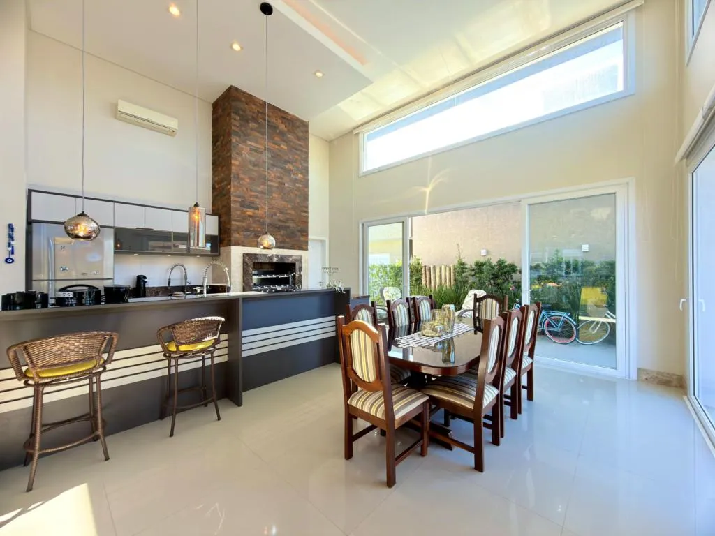 Imagem Casa em Condominio 4 Dormitórios - Bairro --