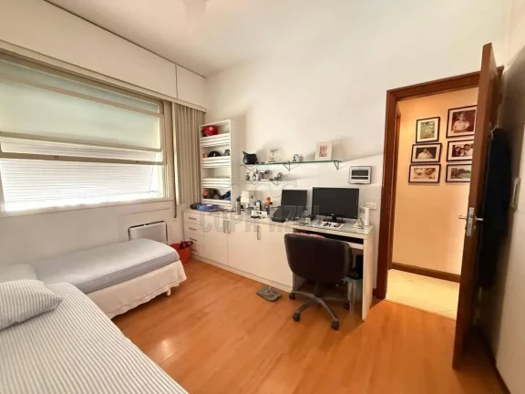 Imagem Copacabana - Residencial › Apartamento com 3 quarto(s) a Venda