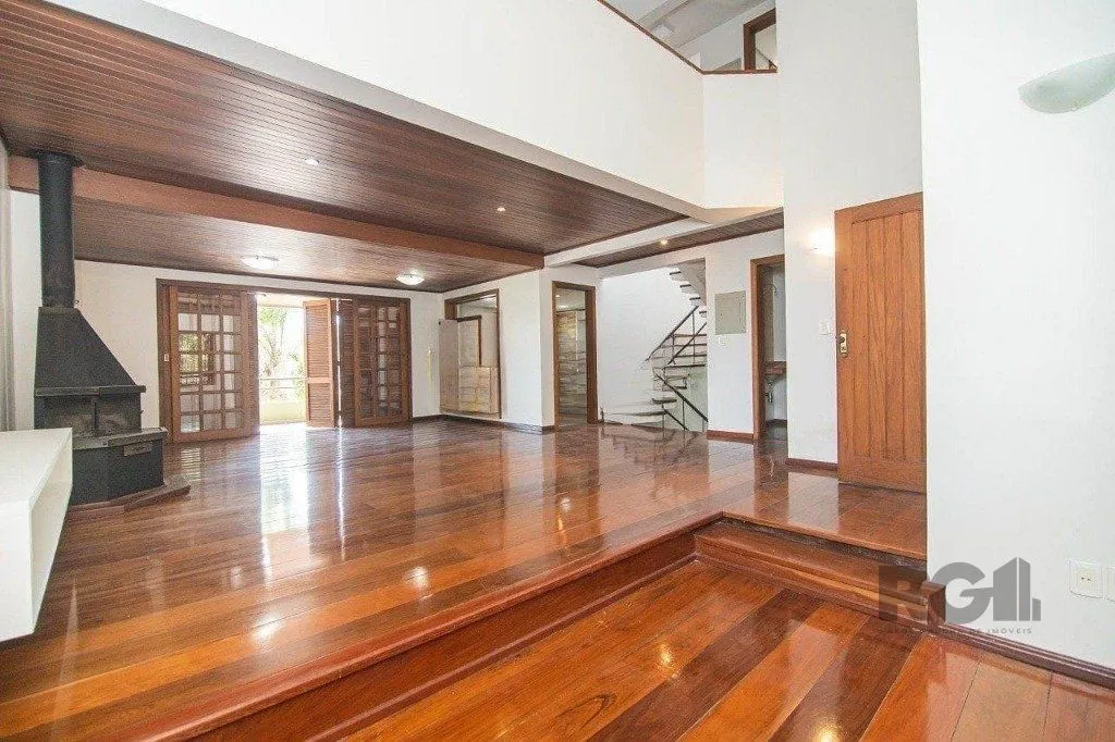 Imagem Casa para Venda - 443m², 3 dormitórios, 4 vagas - Alto Petrópolis