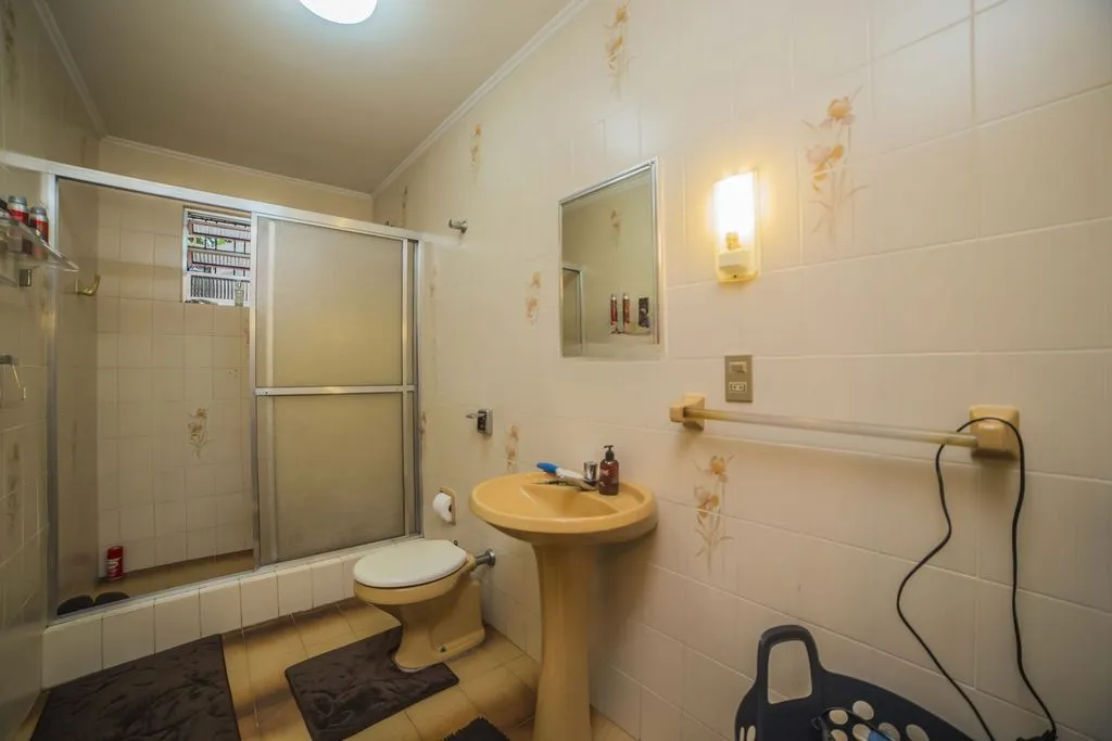 Imagem Casa de 4 dormitórios à venda no Bairro Santa Tereza - Porto Alegre