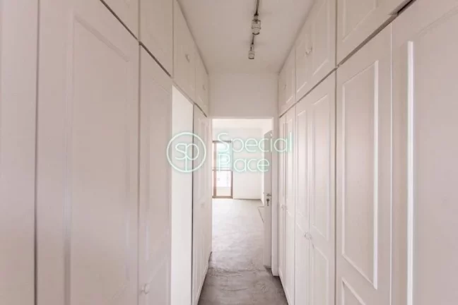 Imagem Excelente apartamento com 270m² em Moema Índios, andar alto com uma vista incrível. Amplo living ...