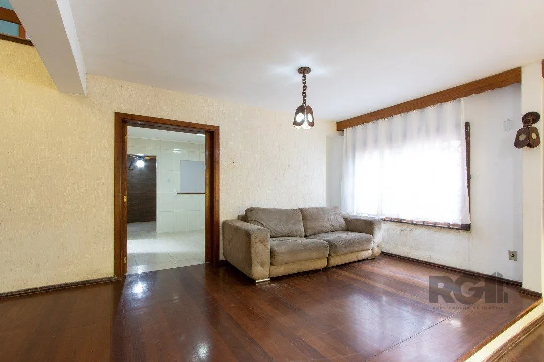 Imagem Casa para Venda - 205.5m², 3 dormitórios, sendo 2 suites, 3 vagas - Vila Nova