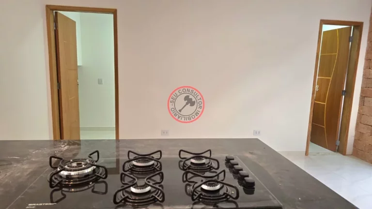 Imagem CASA SOBRADO NOVO COM 3 SUITES , SALA DE ESTAR, COZINHA, LAVABO, LAVANDERIA, GARAGEM TOTA MURADA RUA TRANQUILA EM ACABAMENTO