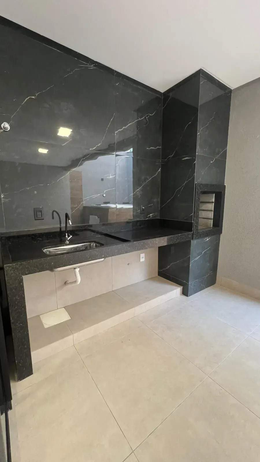 Imagem Casa com 3 Quartos à Venda, 134 m² em Cardoso Continuação - Aparecida de Goiânia