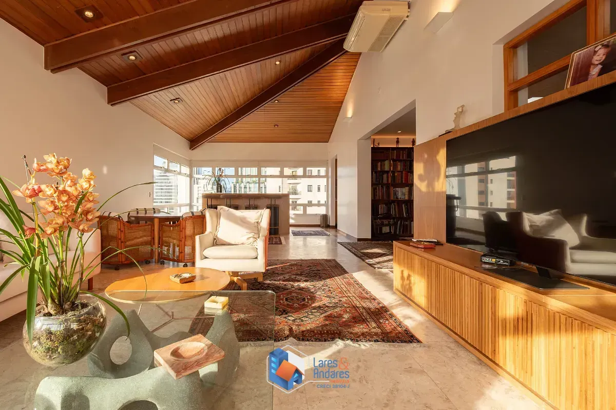 Imagem Duplex para venda e locação em Itaim Bibi com 3 quartos, sendo 3 suítes, 384m²