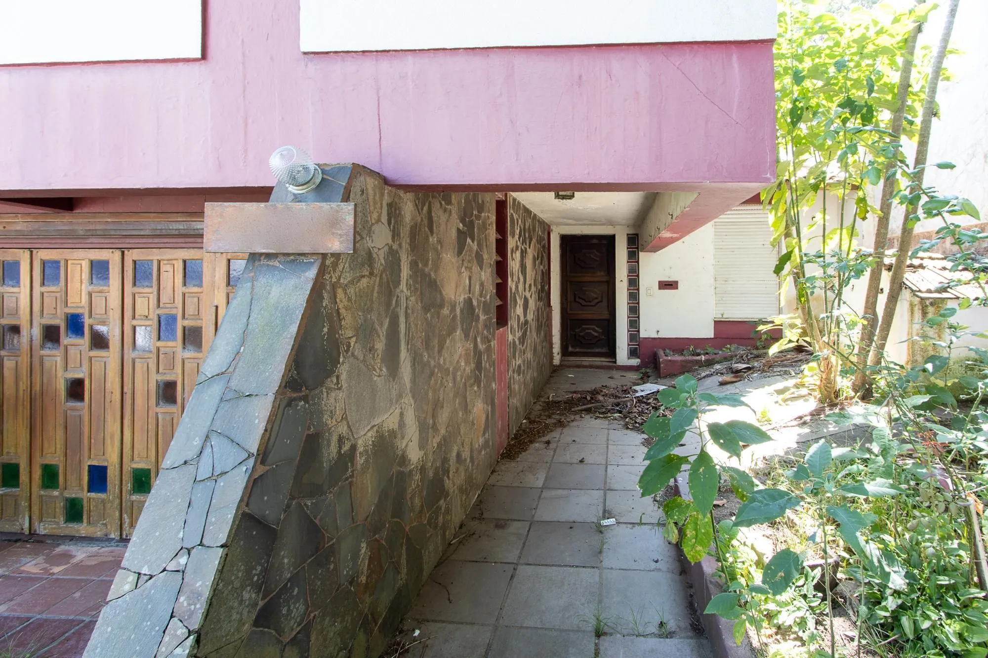 Imagem Casa para Venda - 320m², 3 dormitórios, sendo 1 suites, 4 vagas - Cristal