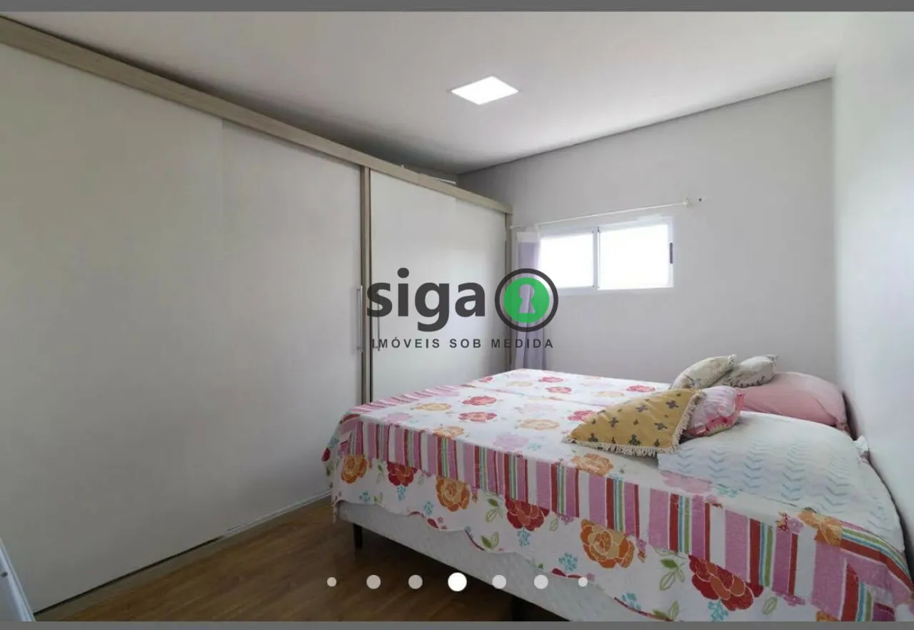 Imagem Casa em Condomínio com Suíte e 2 Vagas em Ambiente Exclusivo.
