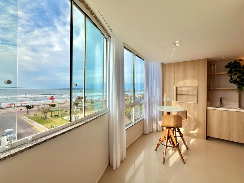 Foto do imóvel: Apartamento 2 Dormitórios - Bairro Zona Nova em Avenida Beira Mar