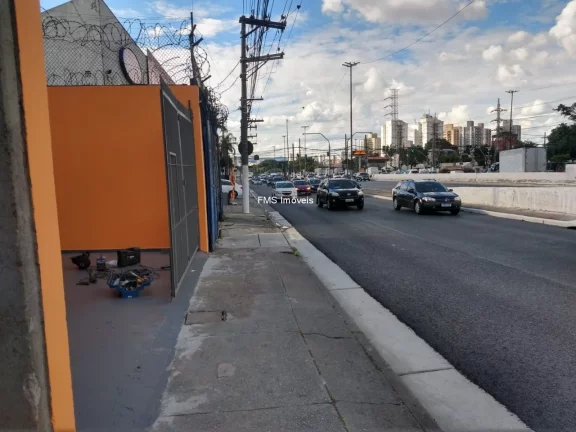Imagem Galpão Reformado com 300m² para locação no Tatuapé.