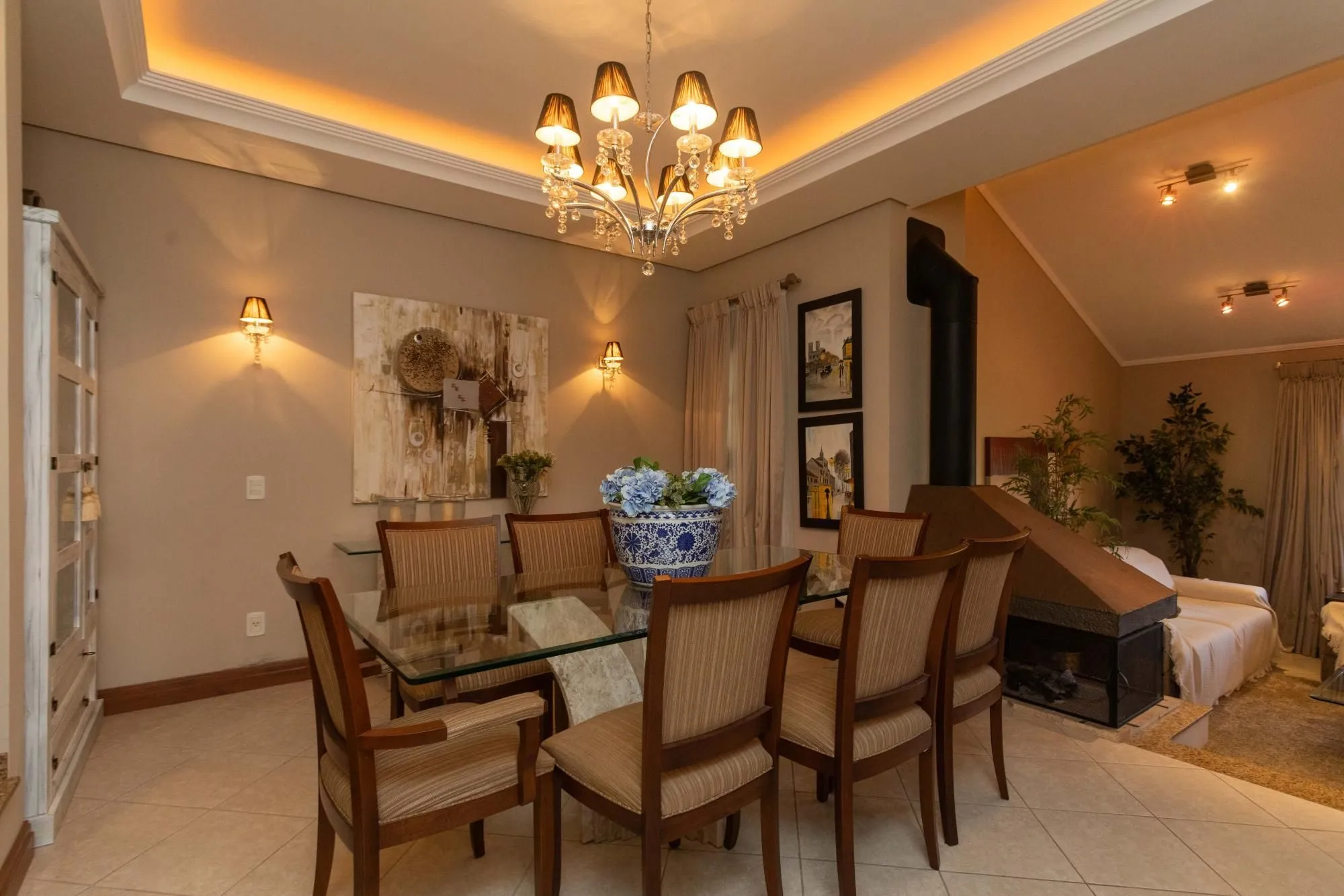 Imagem Casa no Chácara das Pedras com piscina e 316m2