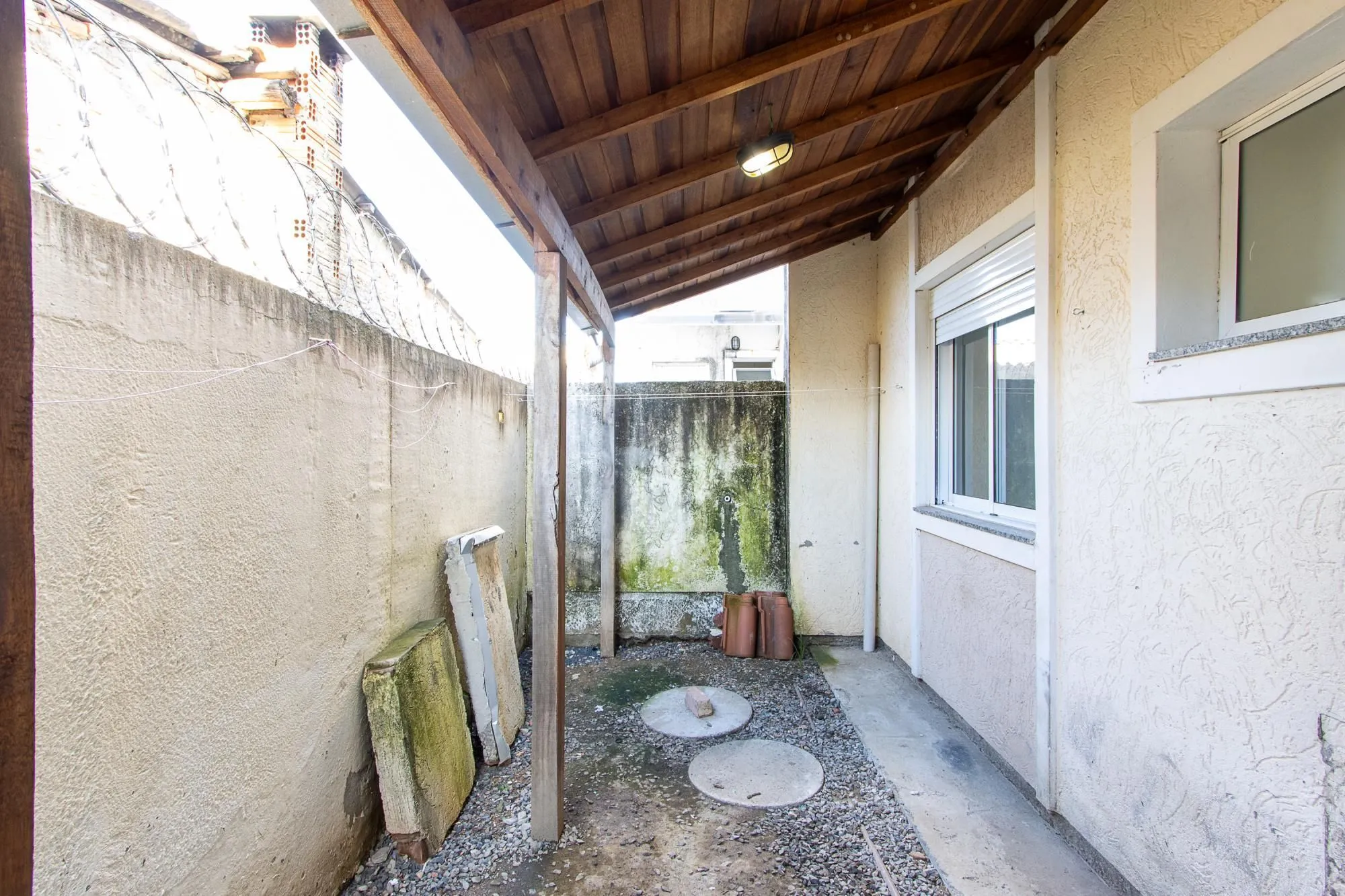 Imagem Casa residencial em condominio fechado para locação no bairro Hípica
