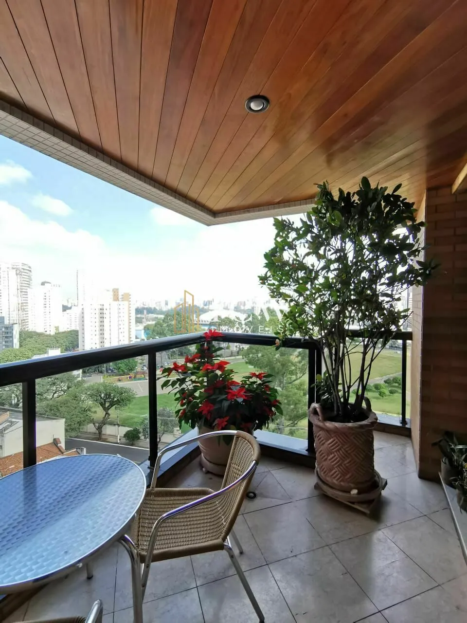 Imagem Apartamento Padrão com 4 dorm no Paraíso
