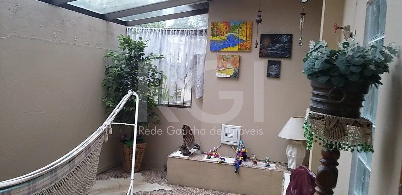 Imagem Casa para Venda - 750m², 6 dormitórios, sendo 3 suites, 4 vagas - Partenon