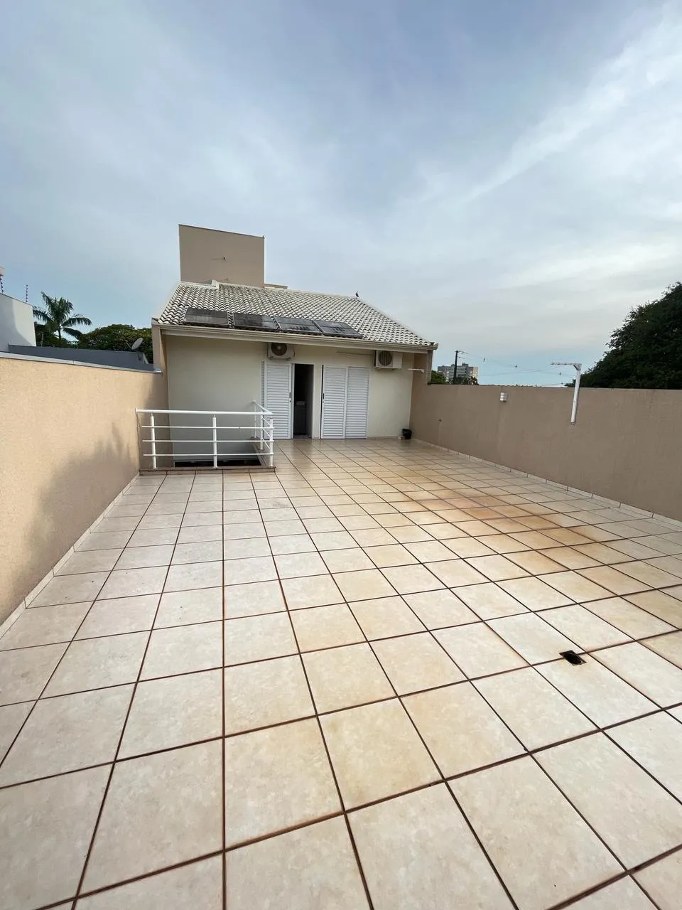 Imagem Sobrado 321m Umuarama-PR 223