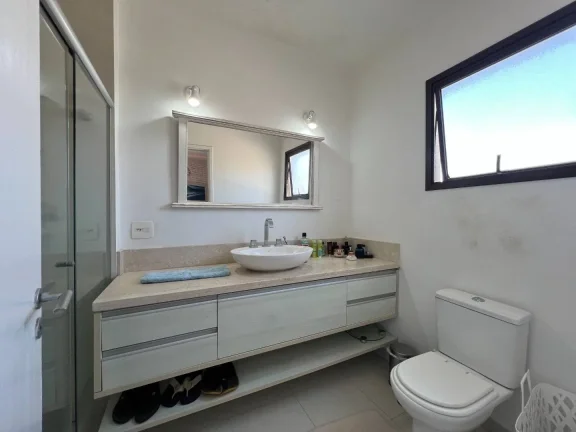Imagem Casa com 5 quartos à venda, 180 m²